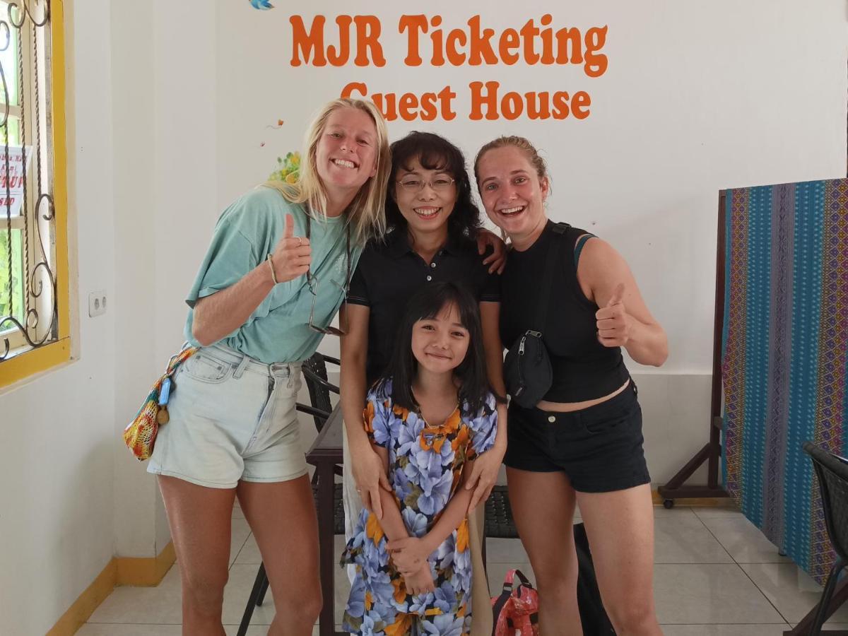 Mjr Ticketing Guest House Ruteng Eksteriør billede