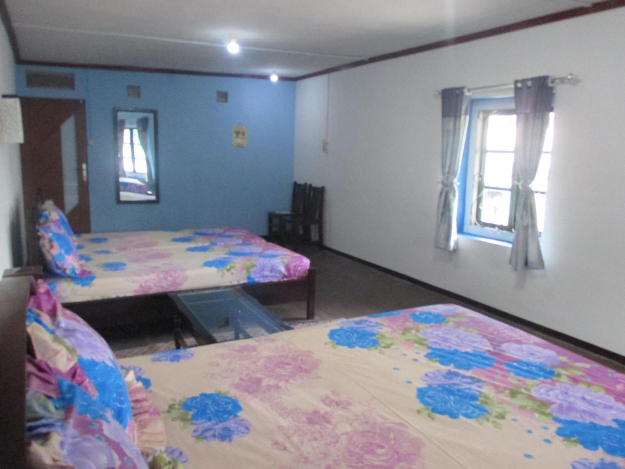 Mjr Ticketing Guest House Ruteng Værelse billede